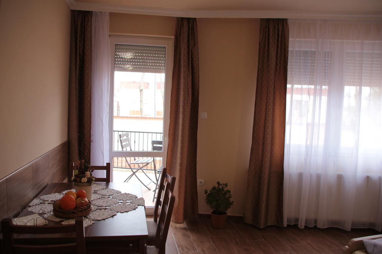 Imola és Andrea Apartmanház 2 Hajduszoboszlo Exterior foto