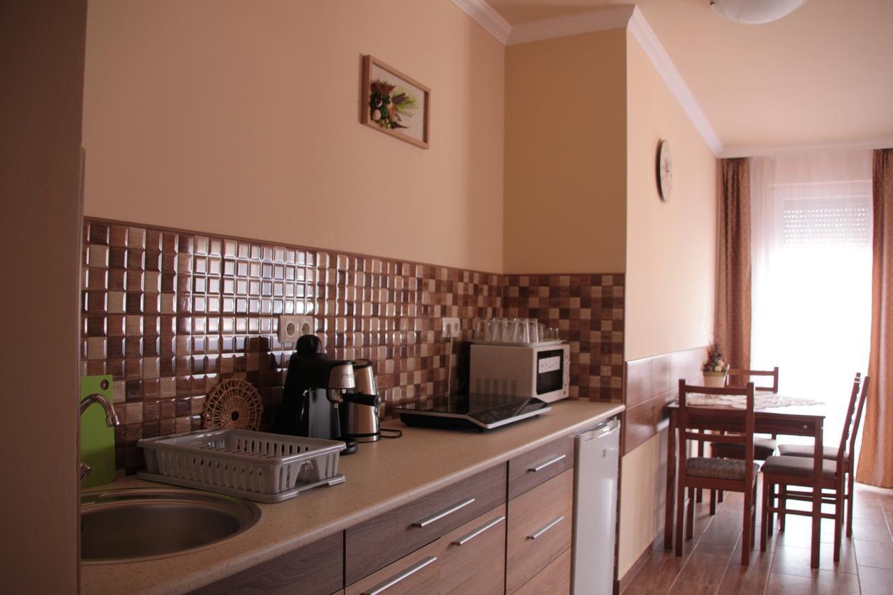 Imola és Andrea Apartmanház 2 Hajduszoboszlo Exterior foto