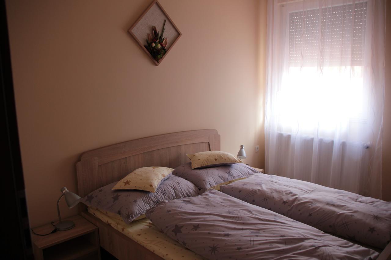 Imola és Andrea Apartmanház 2 Hajduszoboszlo Exterior foto