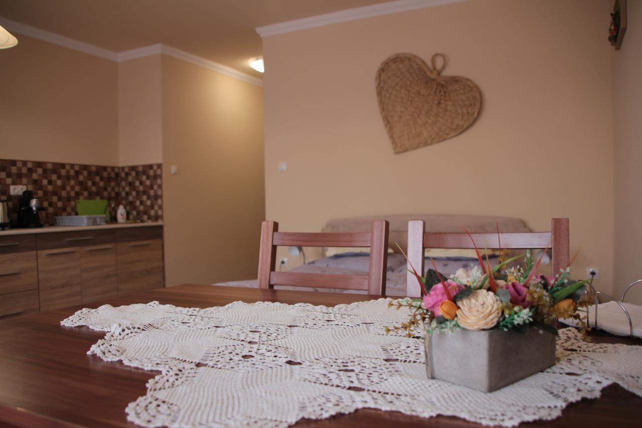Imola és Andrea Apartmanház 2 Hajduszoboszlo Exterior foto