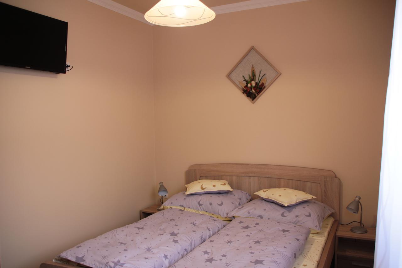 Imola és Andrea Apartmanház 2 Hajduszoboszlo Exterior foto