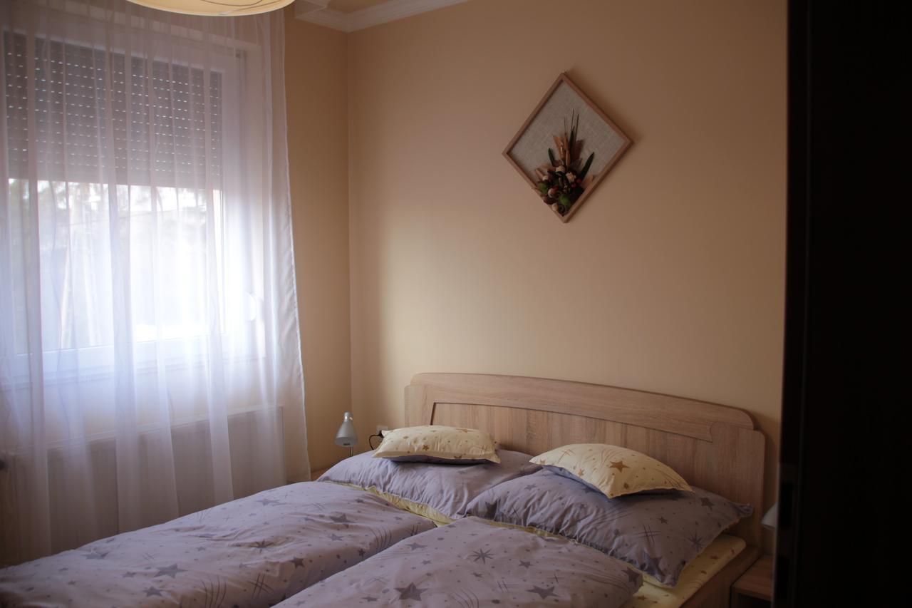 Imola és Andrea Apartmanház 2 Hajduszoboszlo Exterior foto