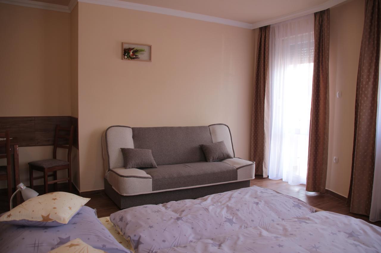 Imola és Andrea Apartmanház 2 Hajduszoboszlo Exterior foto
