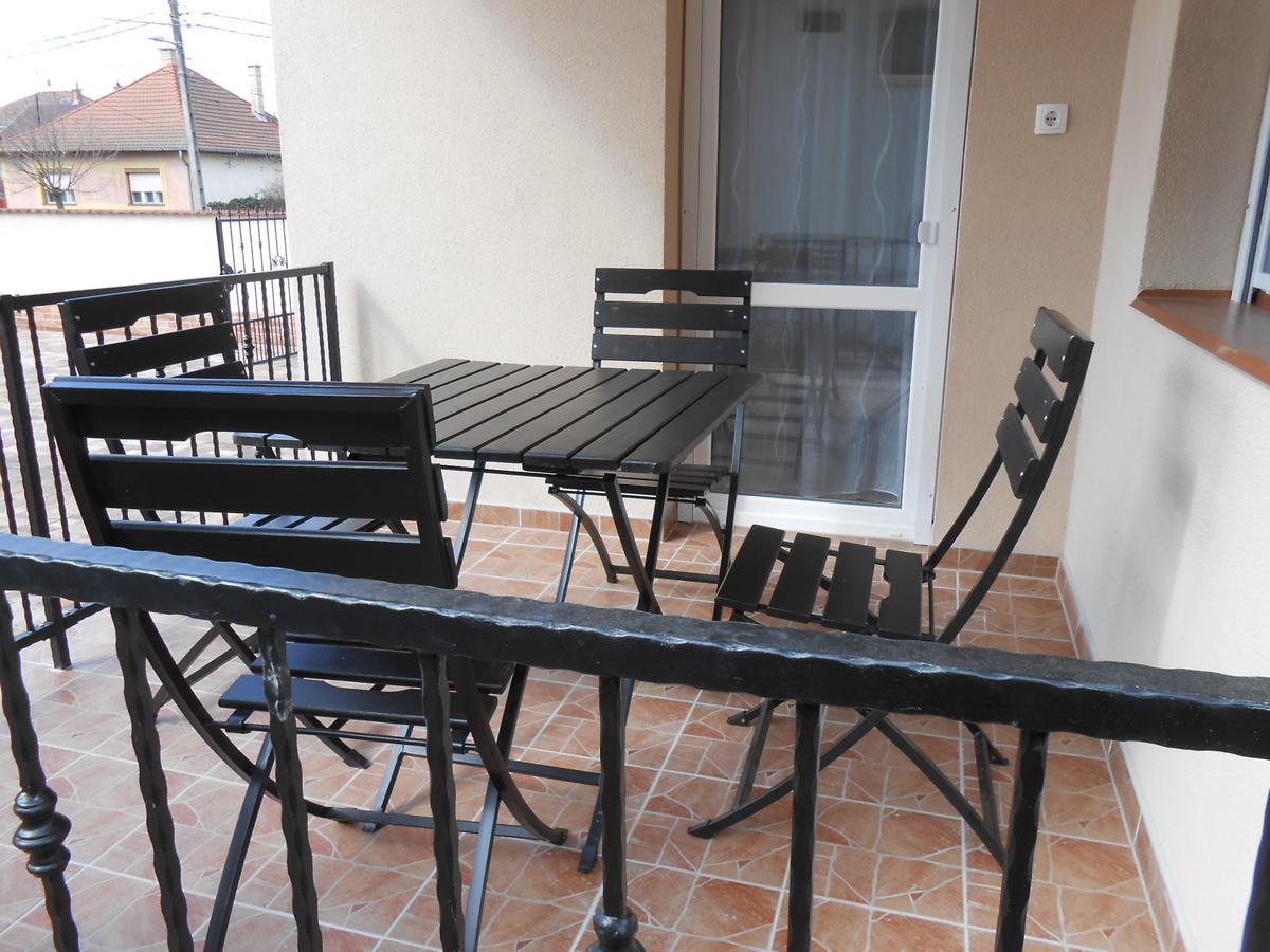 Imola és Andrea Apartmanház 2 Hajduszoboszlo Exterior foto