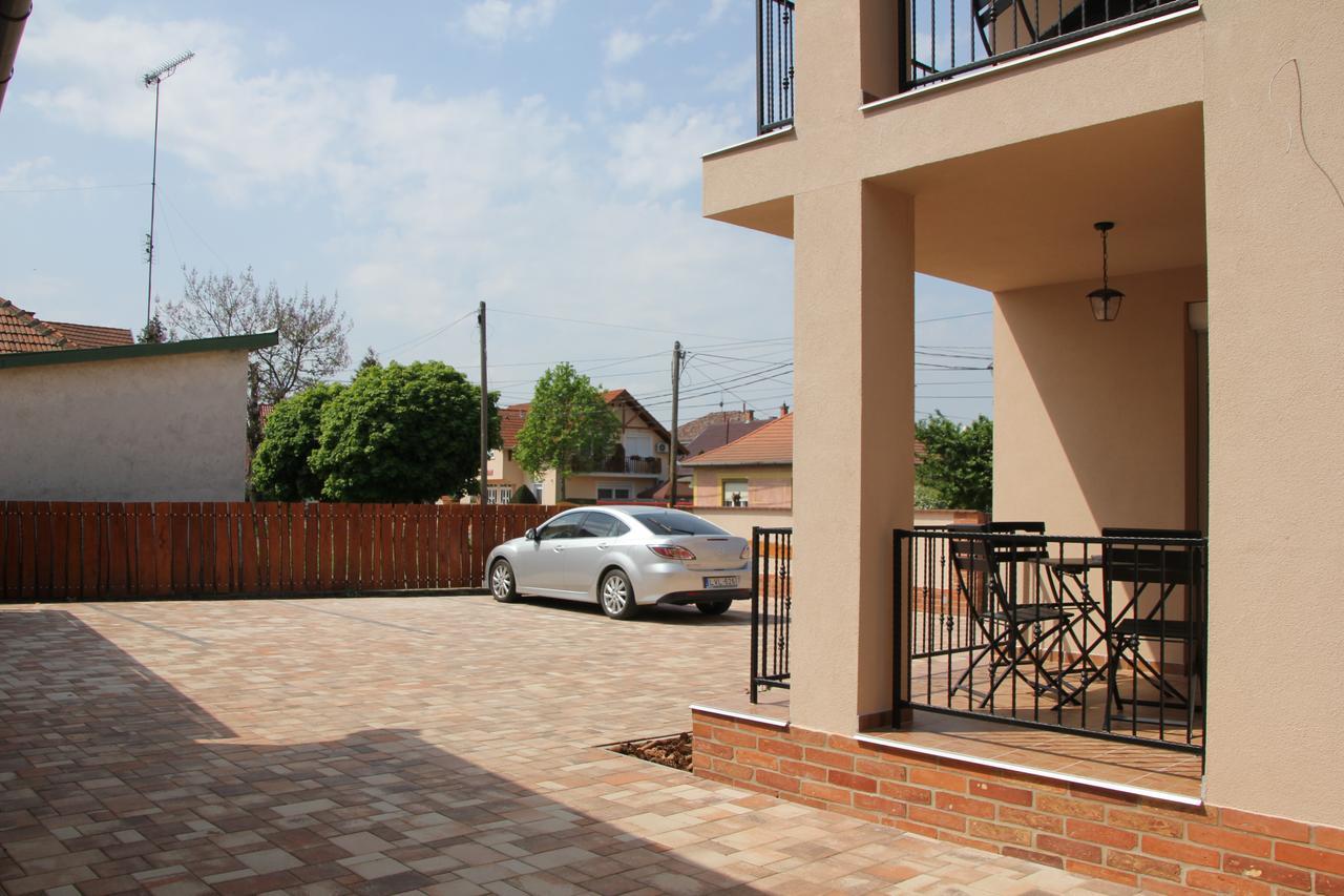 Imola és Andrea Apartmanház 2 Hajduszoboszlo Exterior foto